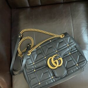 Authentic calfskin matelasse studded medium gg marmont shoulder bag black